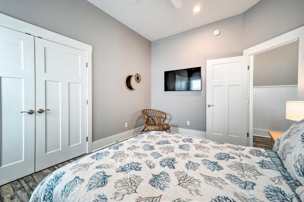 Bright Coastal Abode With Porch And Beach Access! Carolina Beach Exterior foto